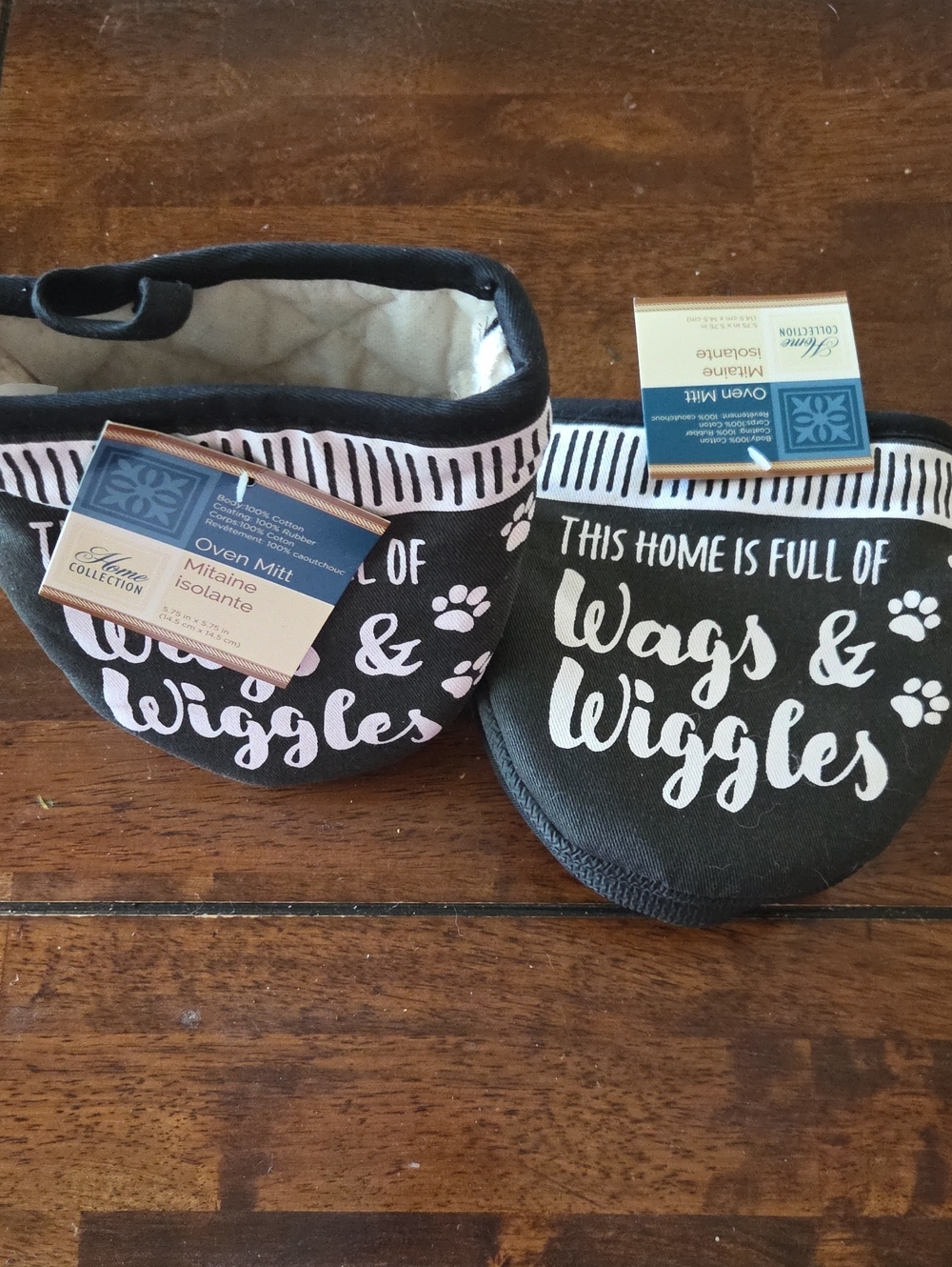 Home Collection Black 'Wags & Wiggles' Oven Mitts - Set of 2